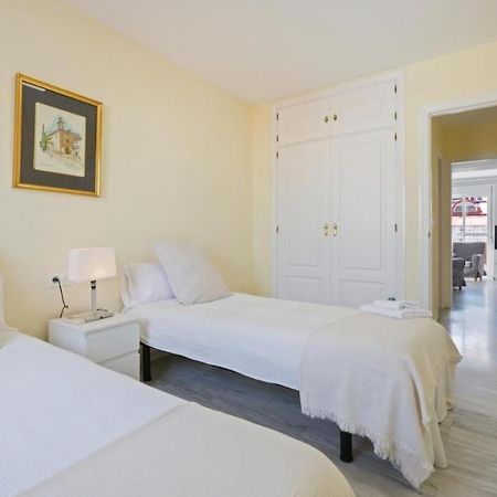 Apartamento En Calle Cuarteles De Dos Habitaciones Málaga Extérieur photo