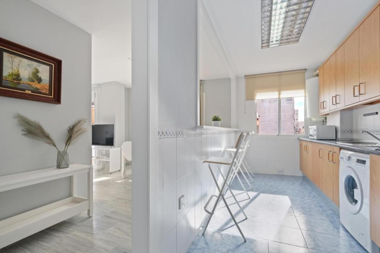 Apartamento En Calle Cuarteles De Dos Habitaciones Málaga Extérieur photo