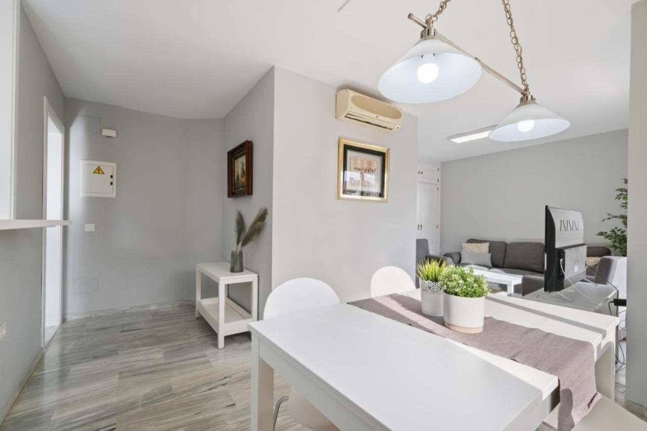 Apartamento En Calle Cuarteles De Dos Habitaciones Málaga Extérieur photo
