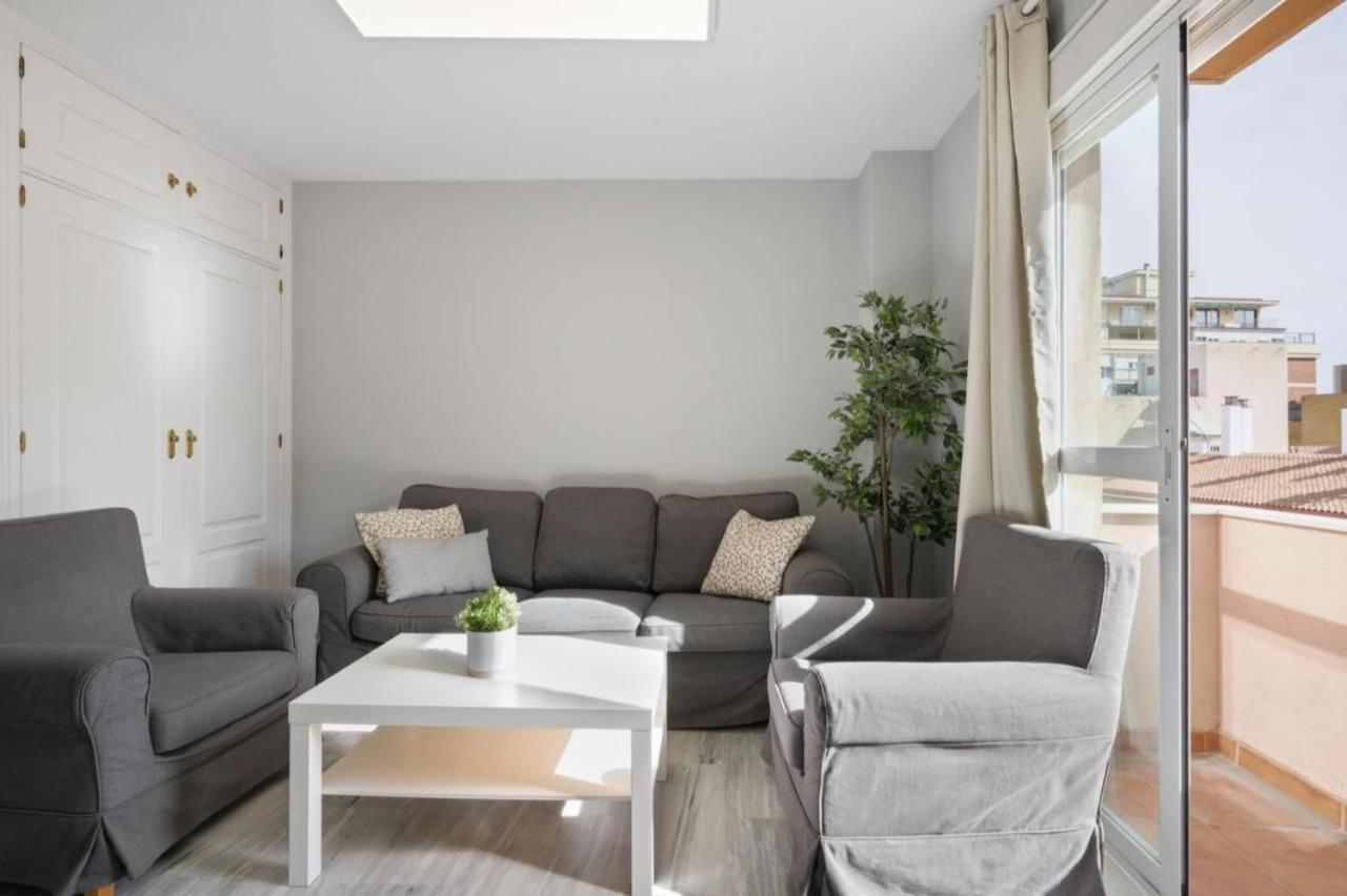 Apartamento En Calle Cuarteles De Dos Habitaciones Málaga Extérieur photo