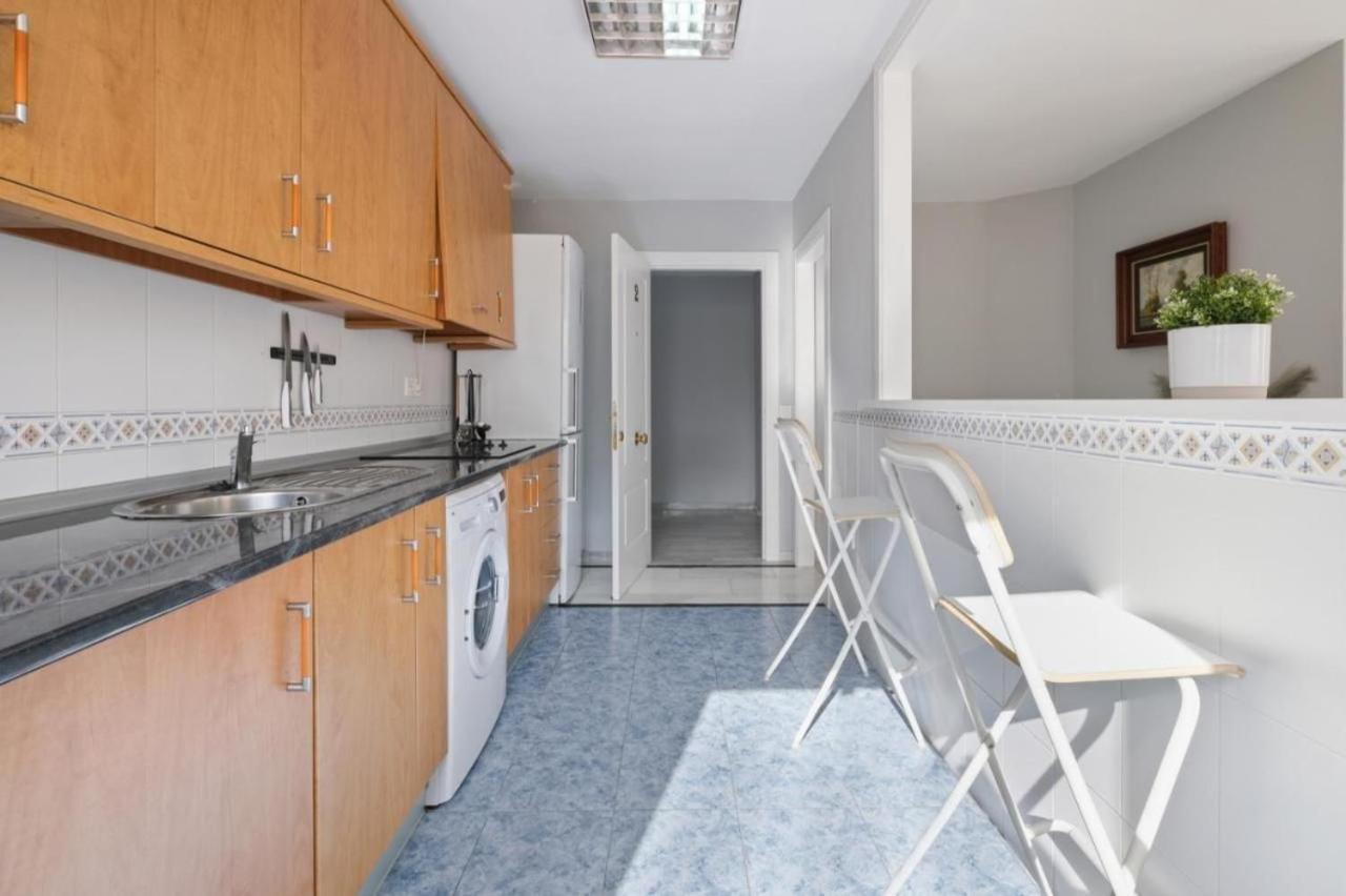 Apartamento En Calle Cuarteles De Dos Habitaciones Málaga Extérieur photo