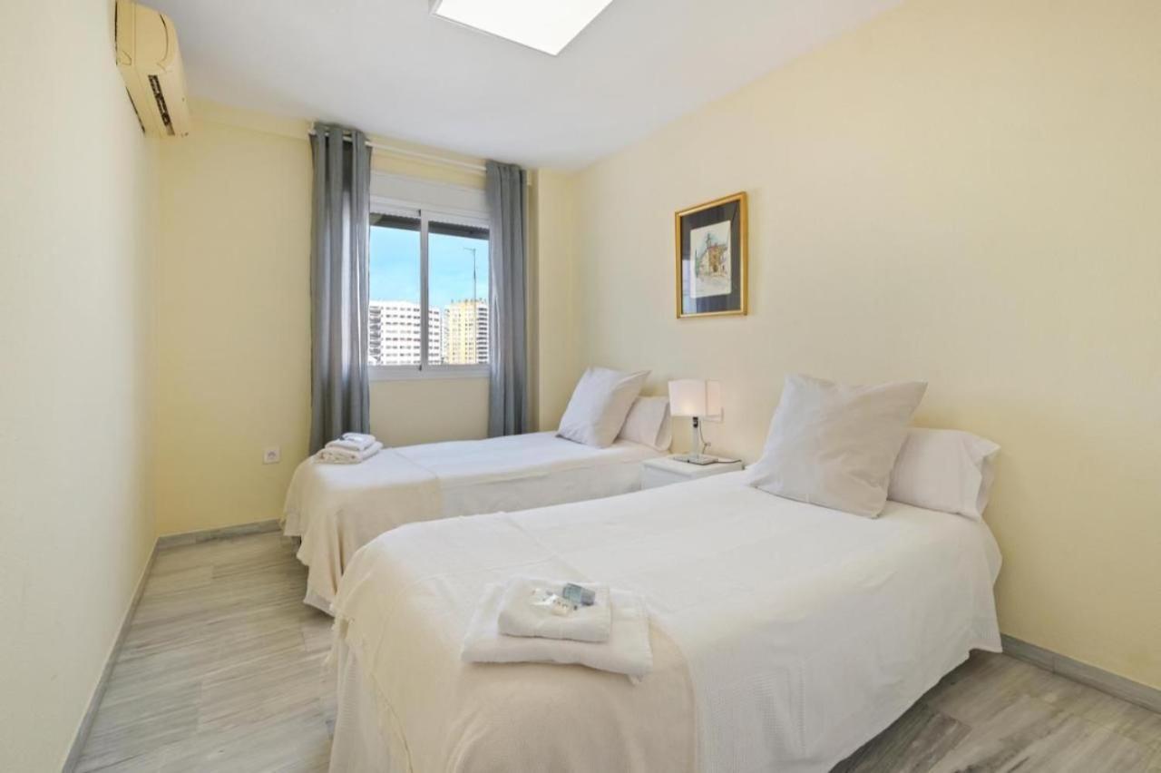 Apartamento En Calle Cuarteles De Dos Habitaciones Málaga Extérieur photo